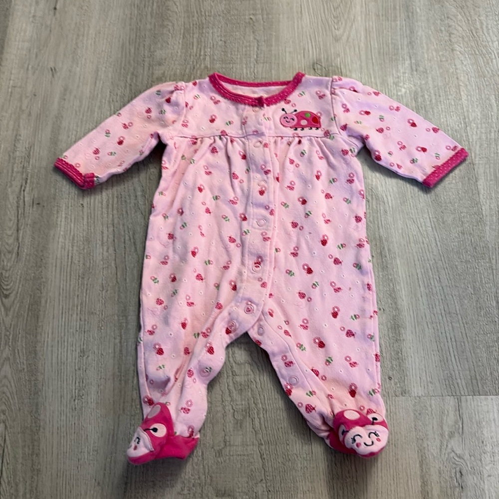 Carters ladybug sleep & play